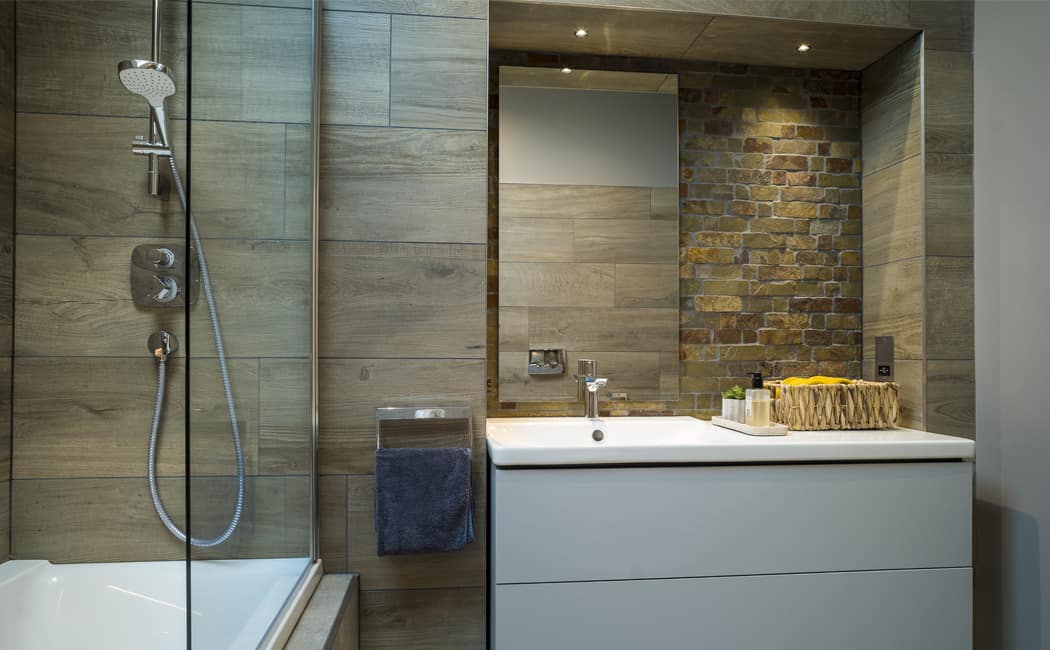 11 Textural Tiled Bathroom